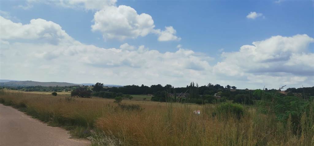 3.8 ha Land available in Mnandi AH photo number 1