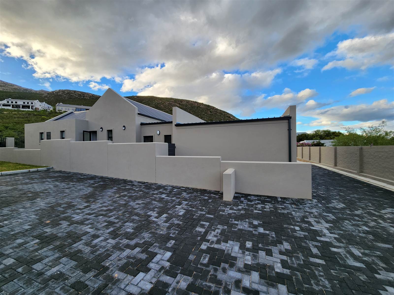 2 Bed House in Montagu photo number 15