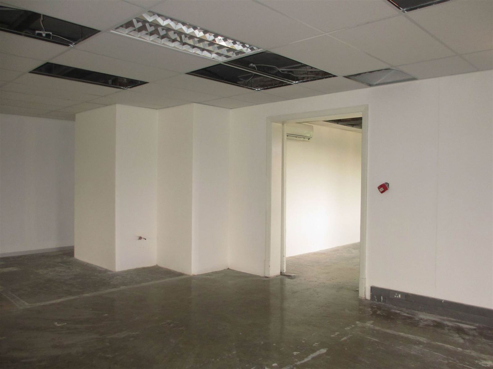 154  m² Commercial space in Fourways photo number 15