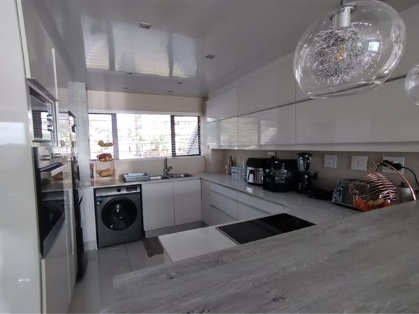 3 Bedroom Duplex 3 Bedroom Duplex