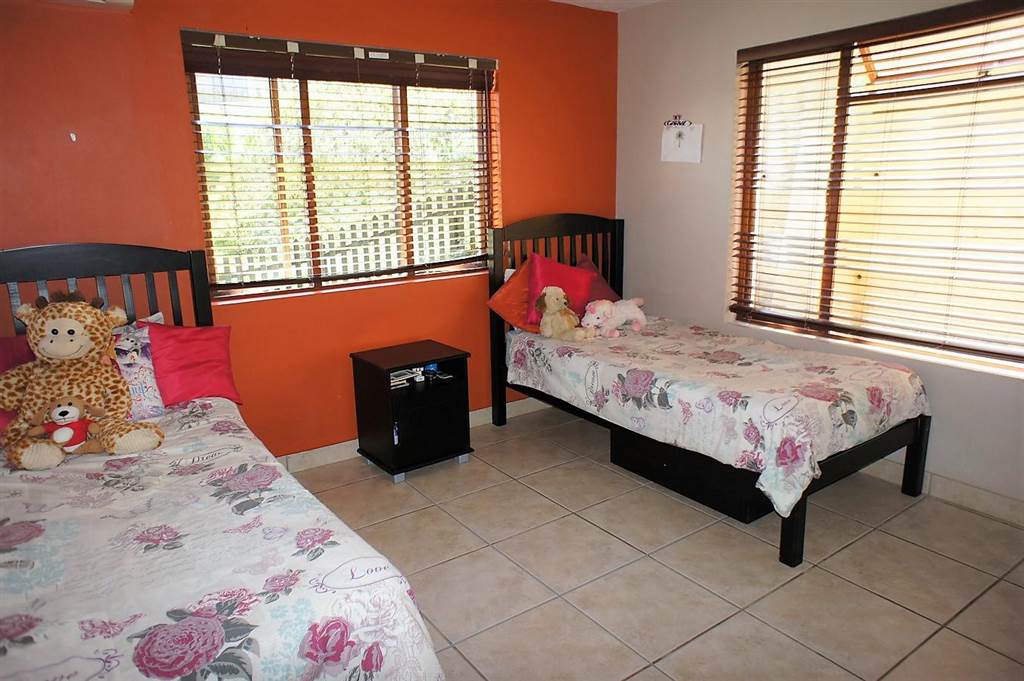4 Bed Townhouse in Ballito photo number 9