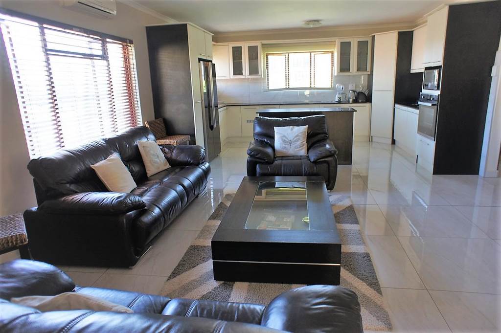 4 Bed Townhouse in Ballito photo number 28