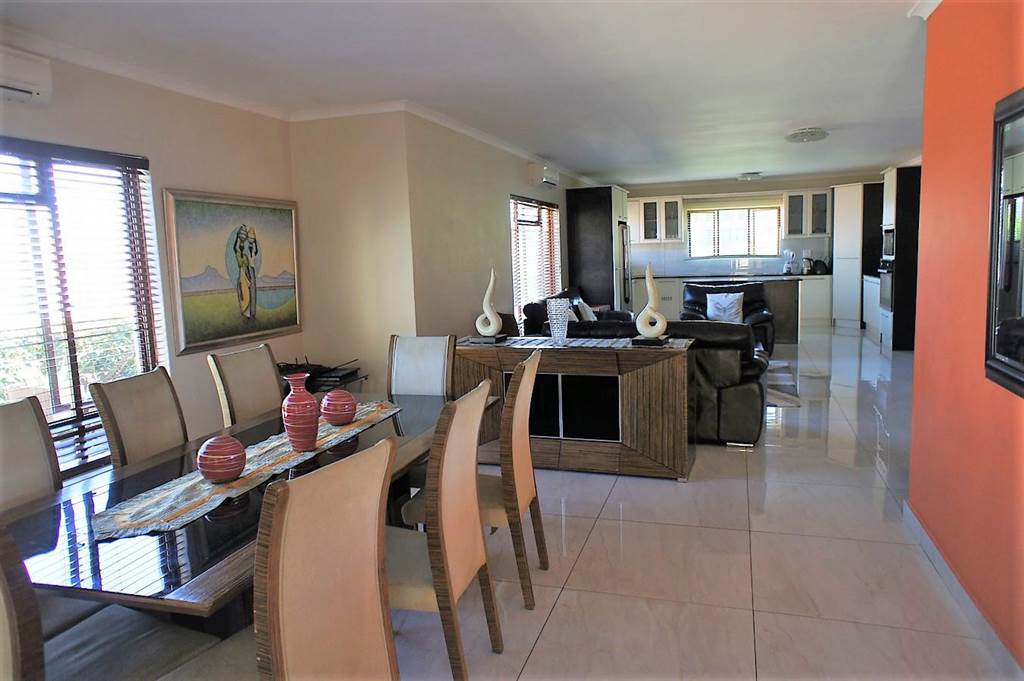 4 Bed Townhouse in Ballito photo number 22
