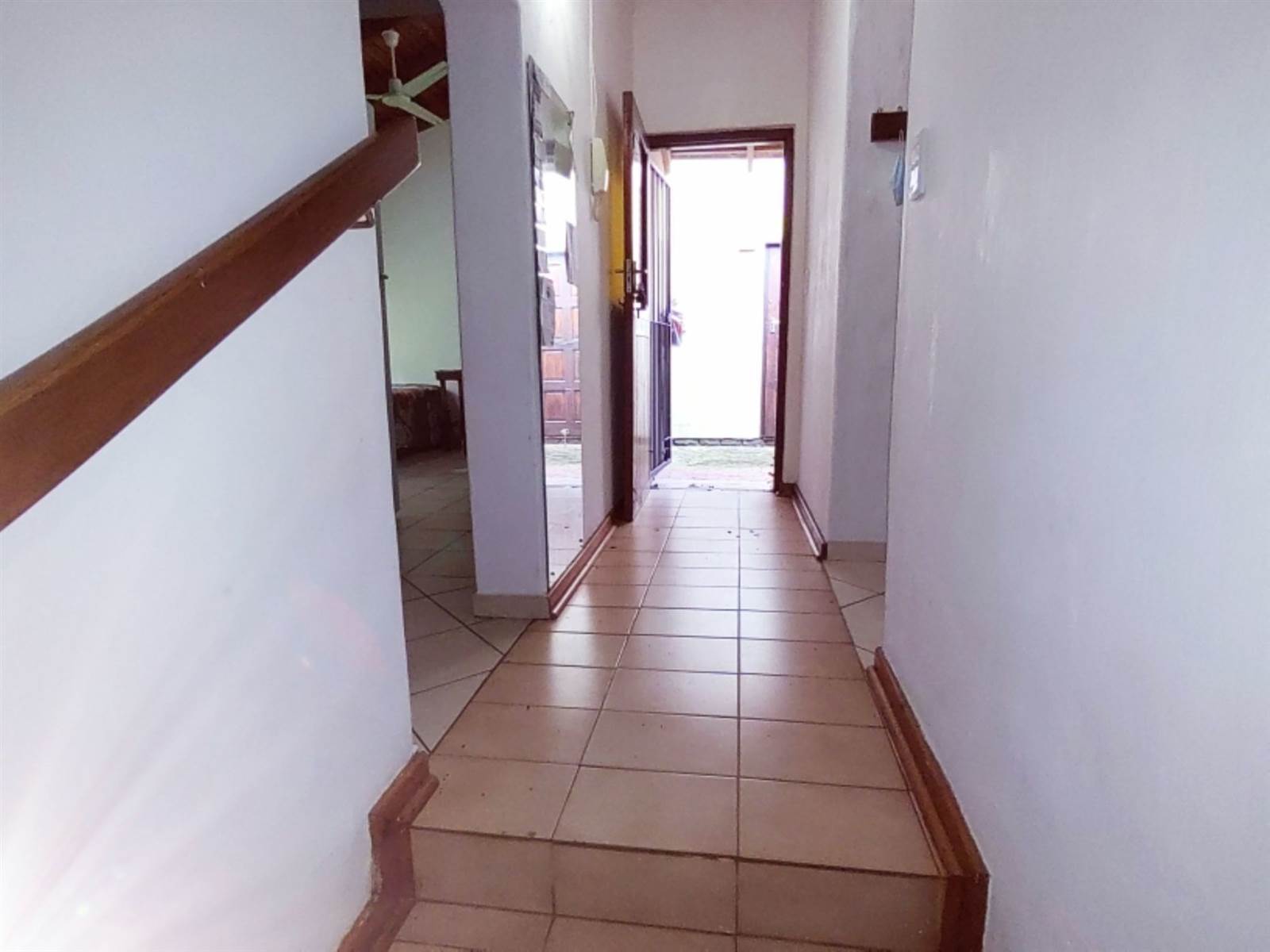 3 Bed Townhouse in Manaba photo number 9