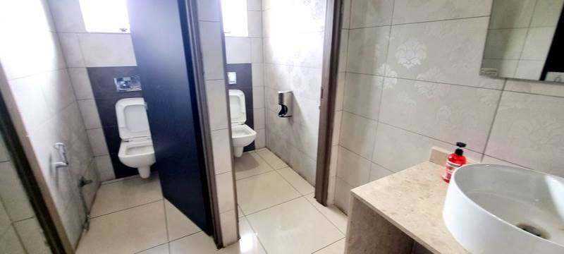 912  m² Commercial space in Pietermaritzburg Central photo number 18