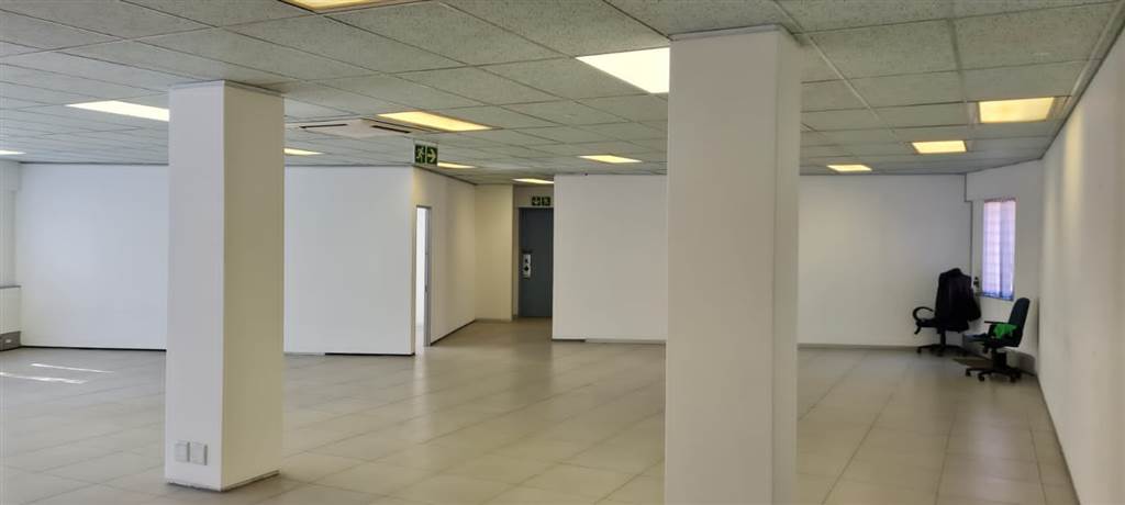 210  m² Office Space in Bruma photo number 9