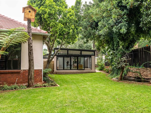 4 Bed House in Hyde Park