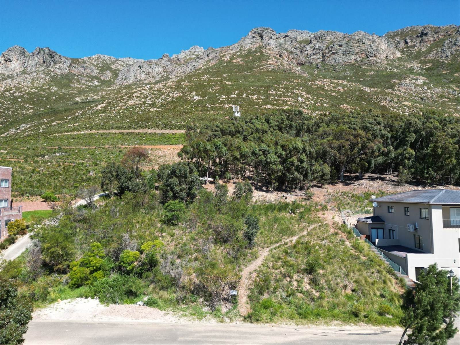 778 m² Land available in Mountainside photo number 4
