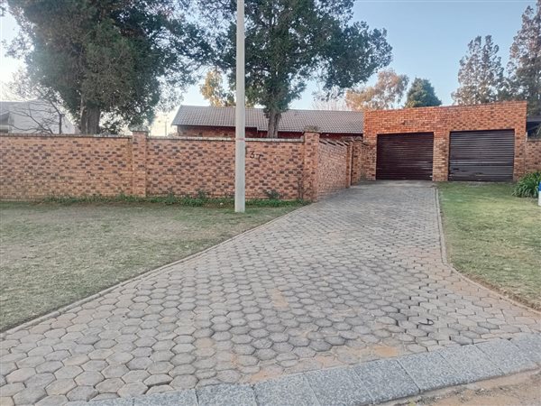 3 Bedroom House 3 Bedroom House