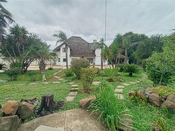 4 Bedroom House 4 Bedroom House