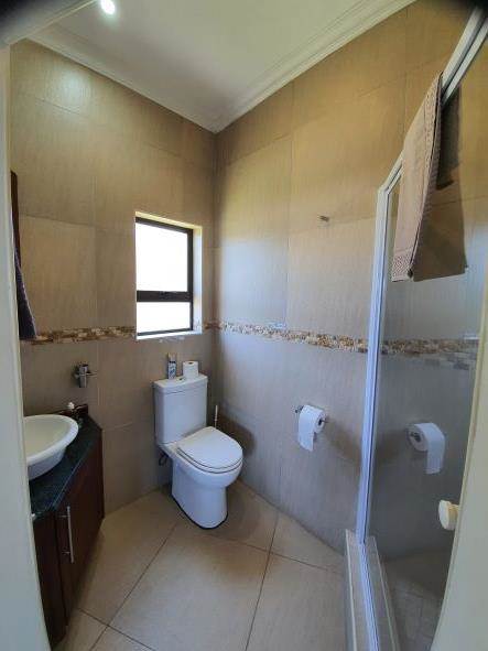 4 Bed House in Tugela Mouth photo number 6