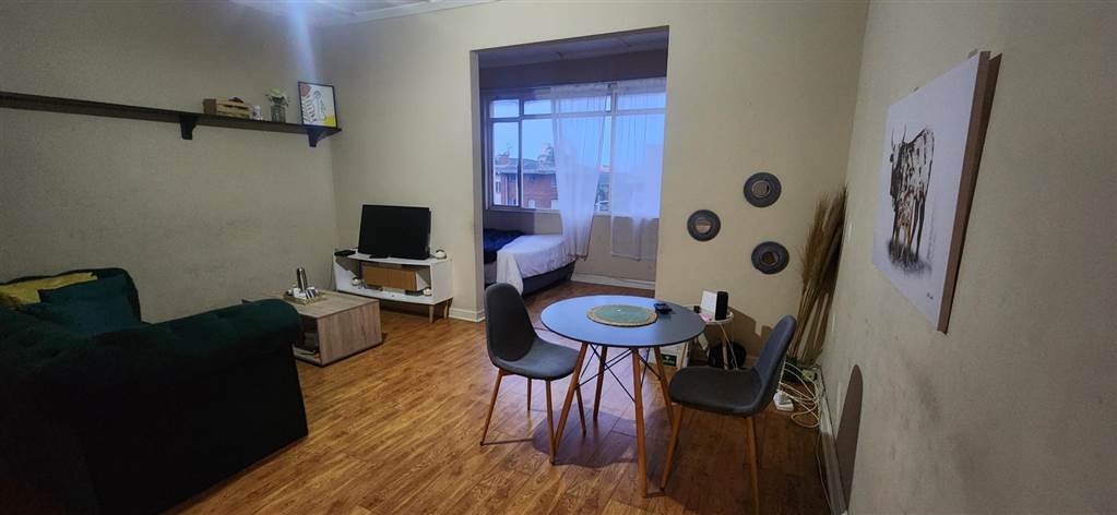 Bachelor apartment in Bulwer photo number 5