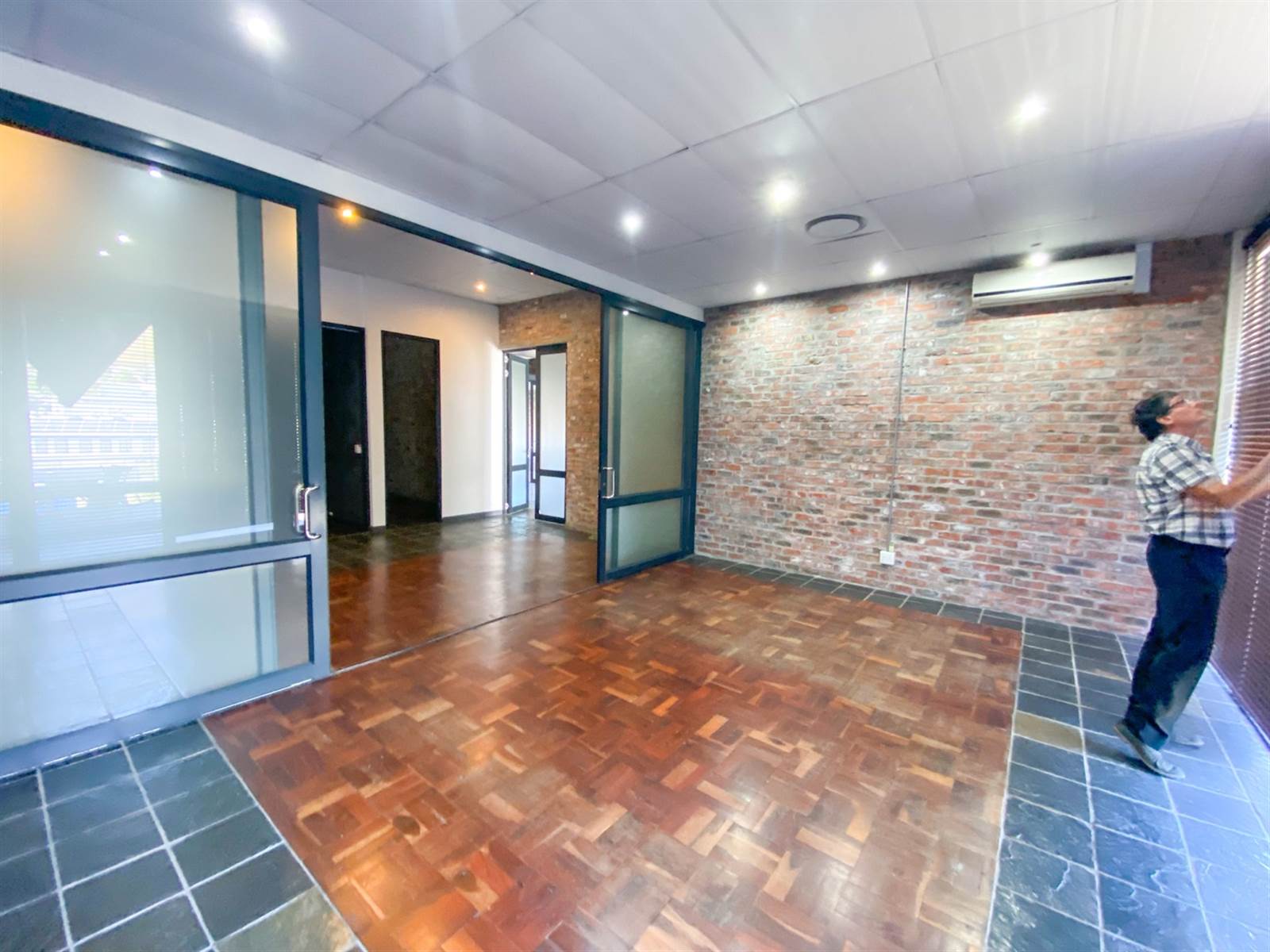 115  m² Commercial space in Salt River photo number 3