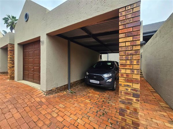 3 Bedroom Duplex 3 Bedroom Duplex
