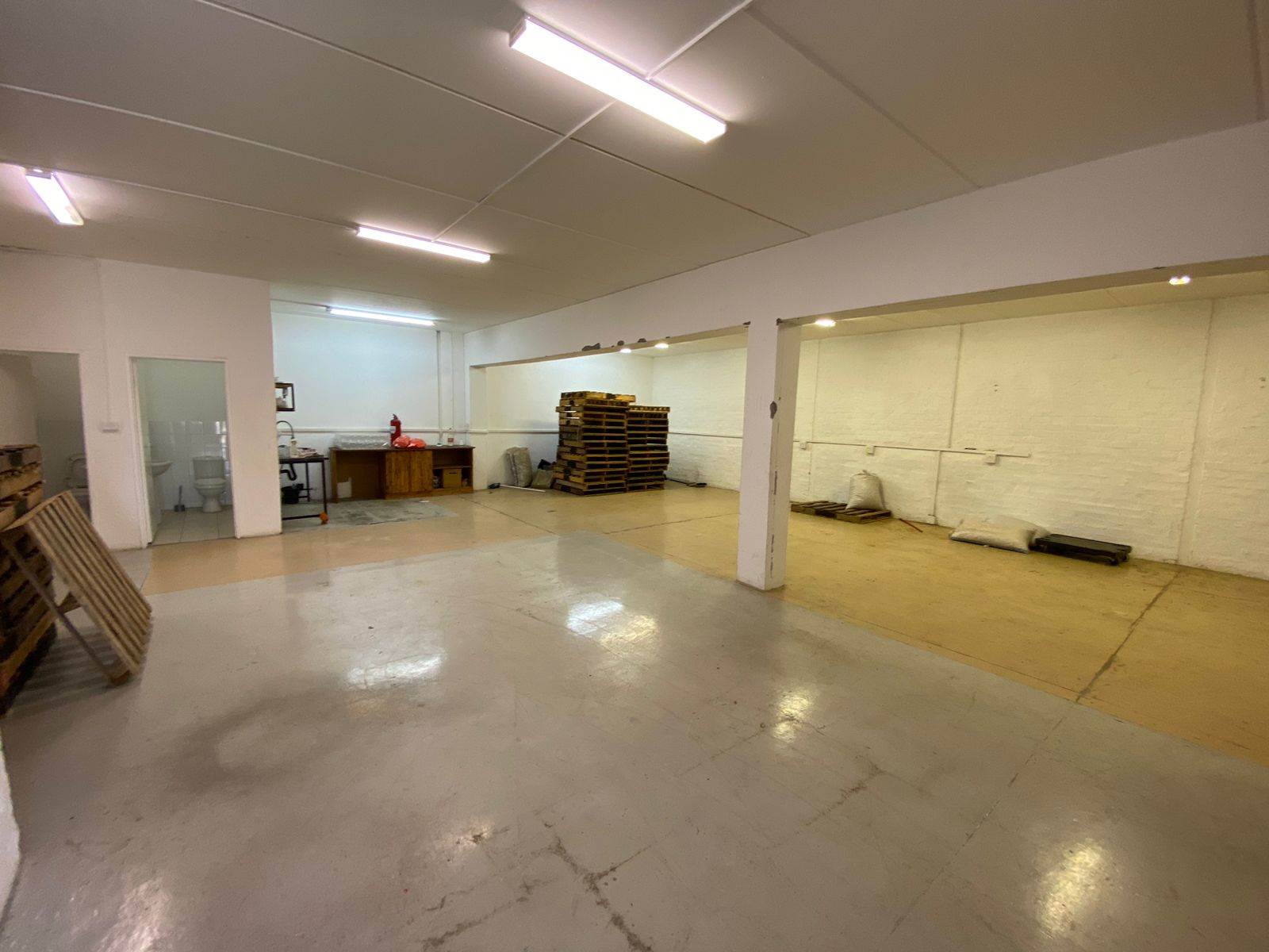 154  m² Industrial space in Somerset West Business Park photo number 12