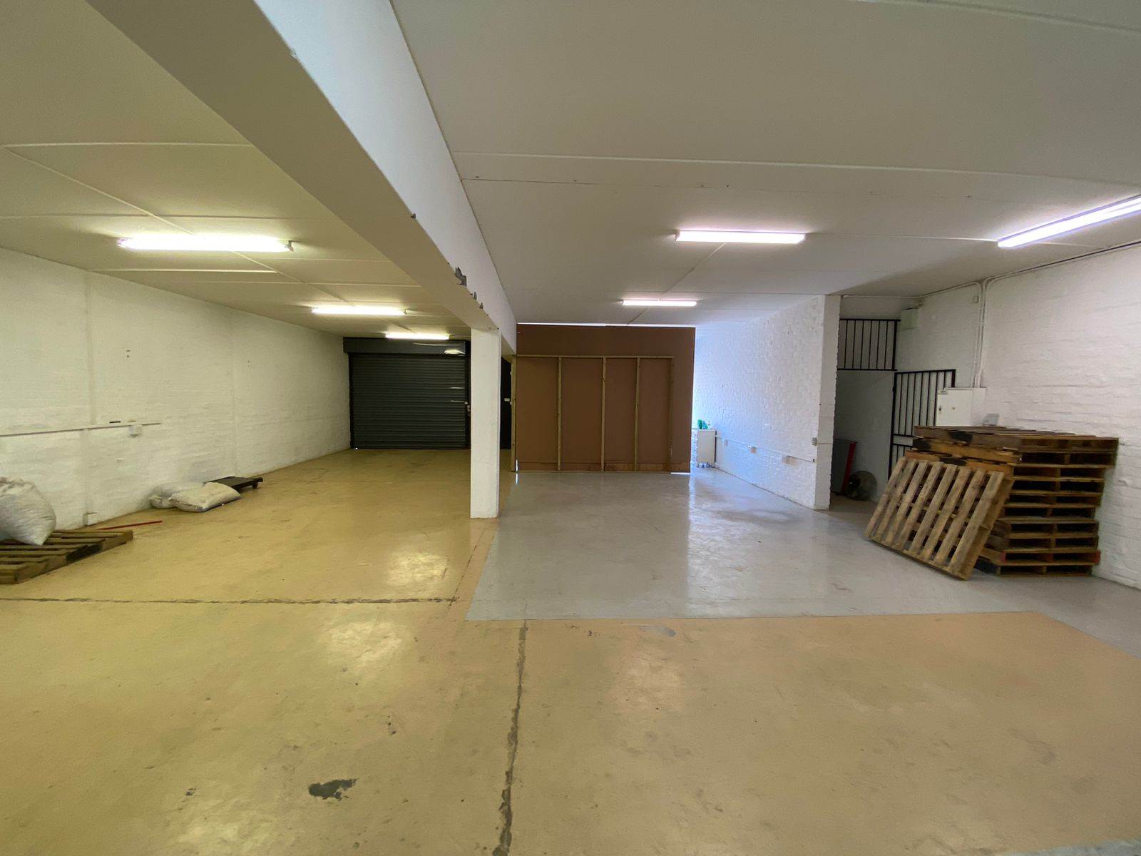 154  m² Industrial space in Somerset West Business Park photo number 4