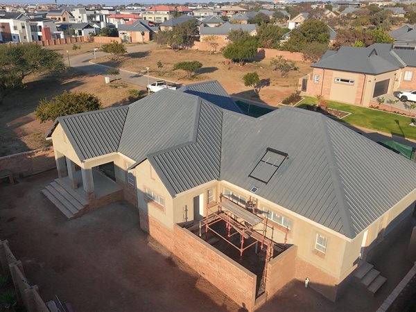 2 Bedroom House 2 Bedroom House