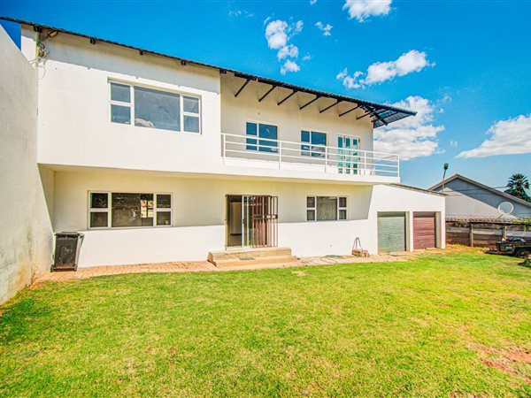 8 Bedroom House 8 Bedroom House