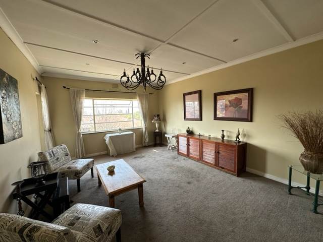 3 Bed Townhouse in Lambton photo number 5