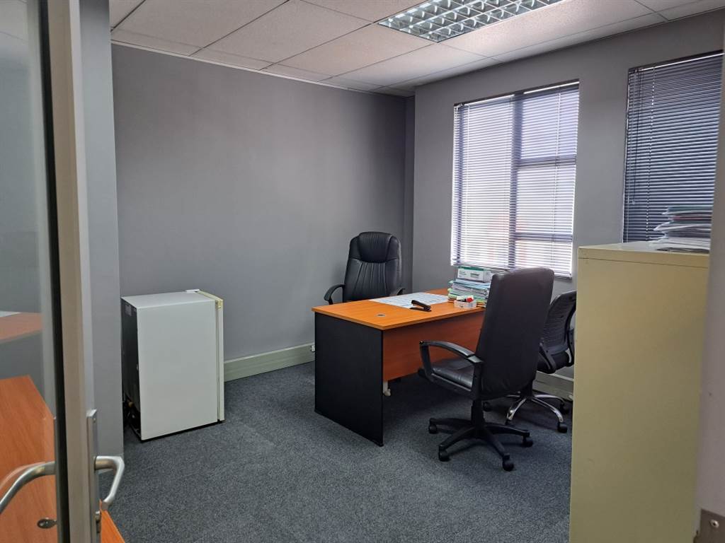 163  m² Office Space in Morningside photo number 8