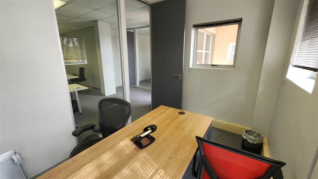 80  m² Commercial space in Centurion CBD photo number 6