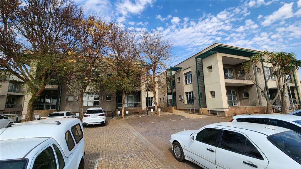 80  m² Commercial space in Centurion CBD photo number 1