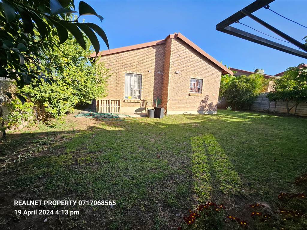 3 Bed House in Waterval East photo number 19