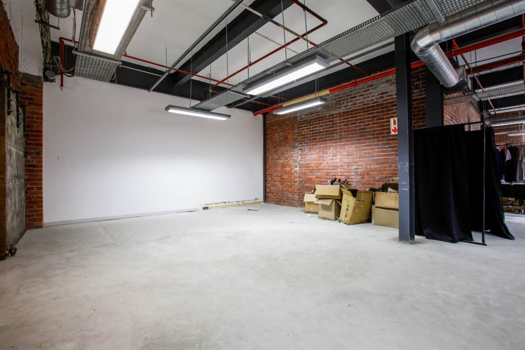 427  m² Office Space in Observatory photo number 6