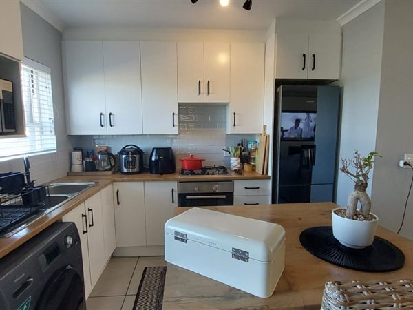 3 Bedroom Townhouse 3 Bedroom Townhouse