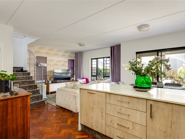 3 Bedroom Townhouse 3 Bedroom Townhouse