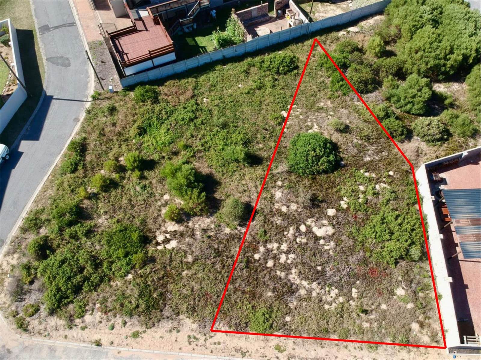 475 m² Land available in Kleinkrantz photo number 1