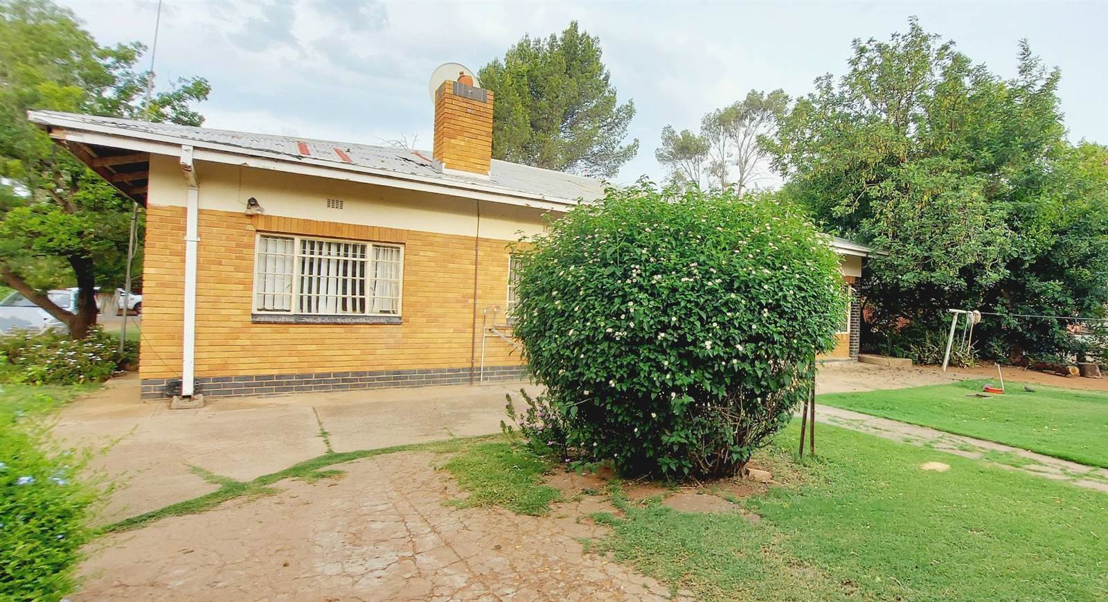 3 Bed House in Mafikeng photo number 6