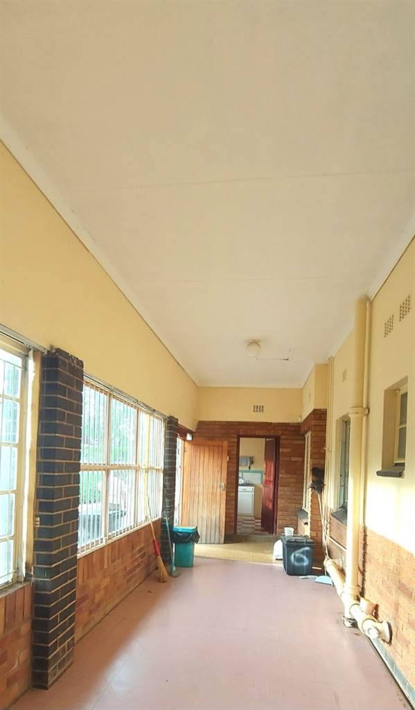 3 Bed House in Mafikeng photo number 25