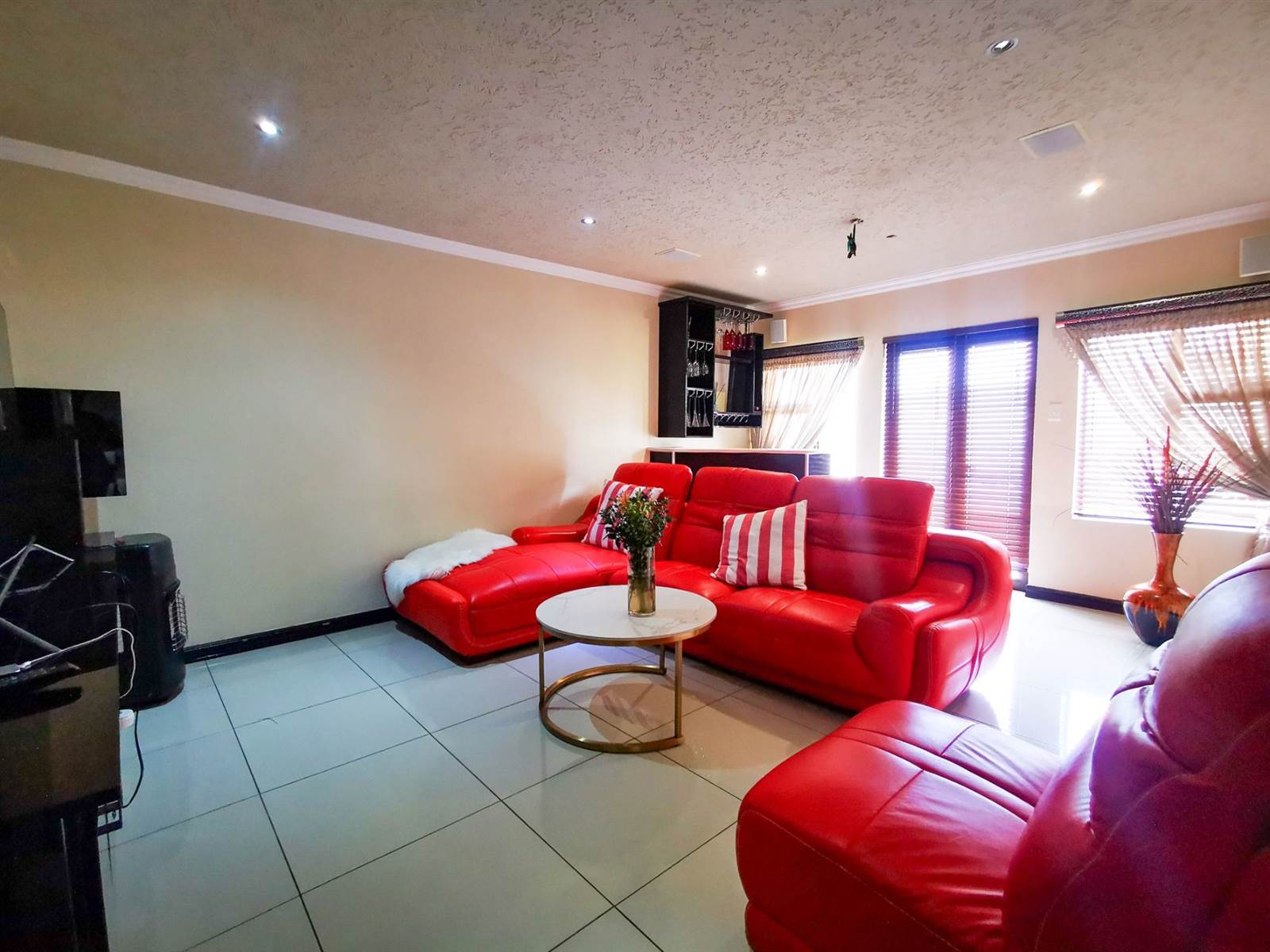 4 Bed House in Zambezi Country Estate photo number 20