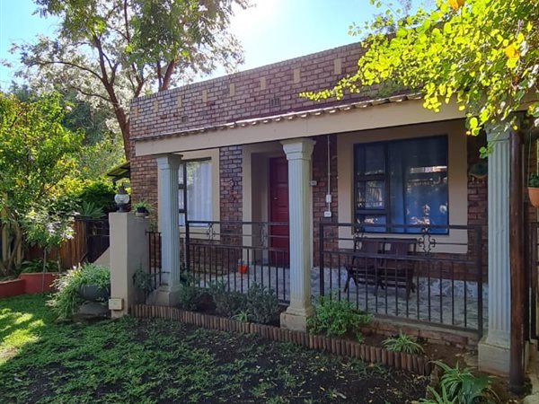 1 Bed Townhouse in Flora Park