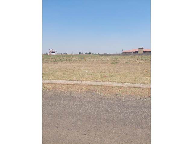 1012 m² Land available in Riversdale photo number 1
