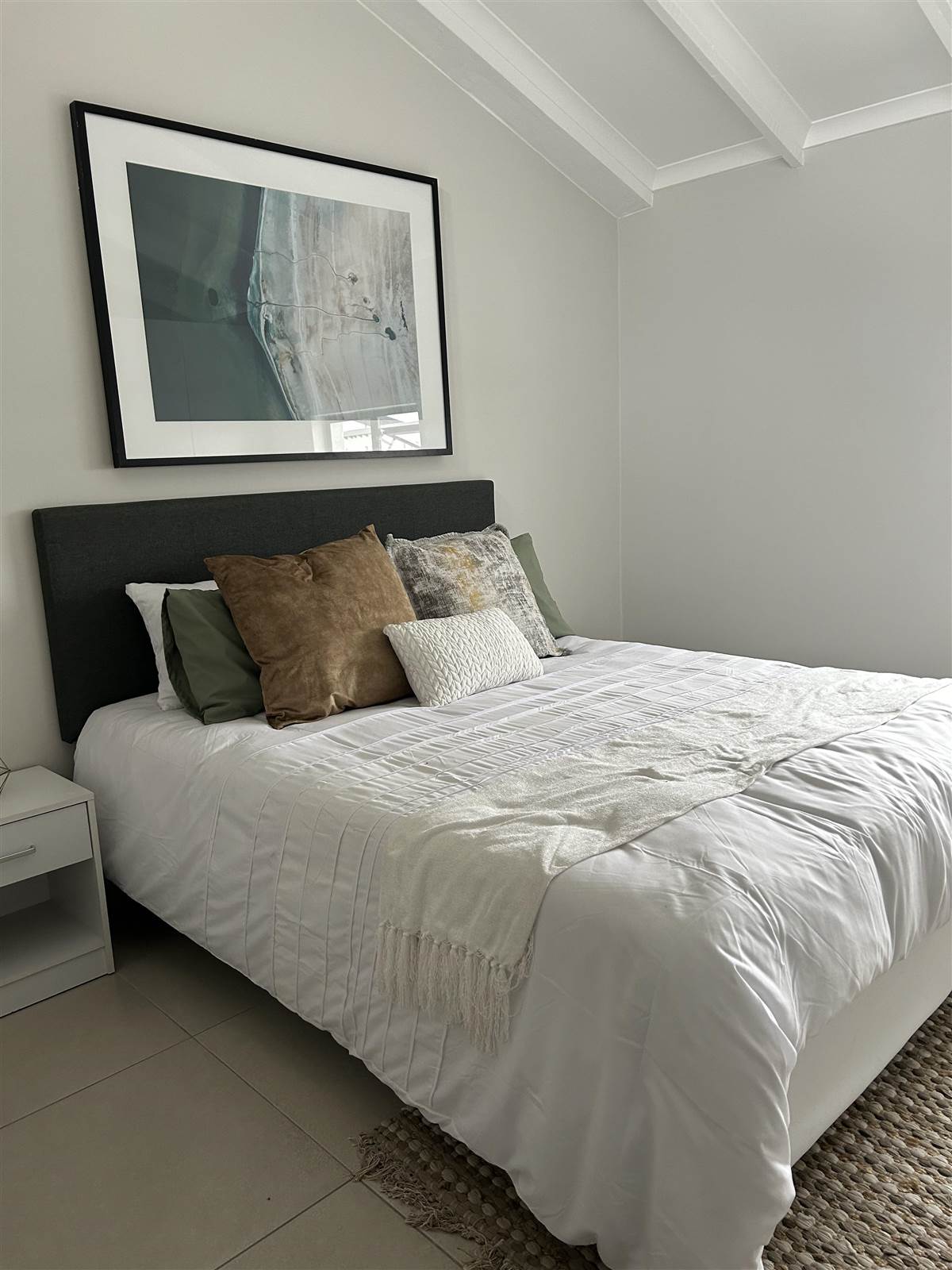2 Bed Apartment in Craigavon photo number 8