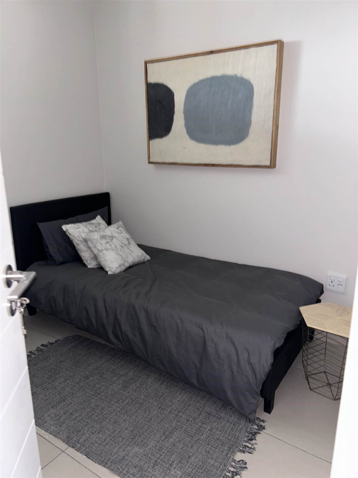 2 Bed Apartment in Craigavon photo number 9
