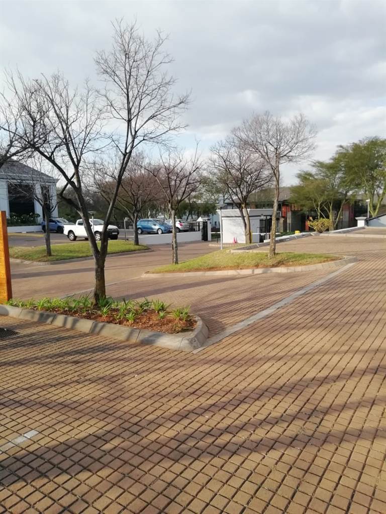 4076  m² Commercial space in Bryanston photo number 11