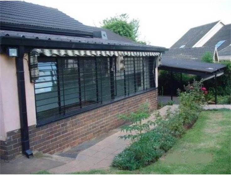 4 Bed House in Waterkloof Ridge photo number 18