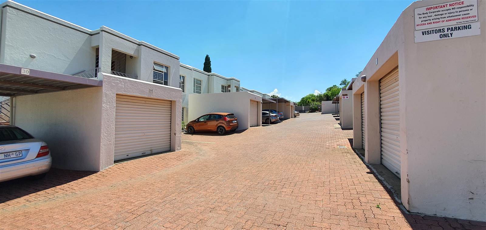 3 Bed Townhouse in Glenvista photo number 15