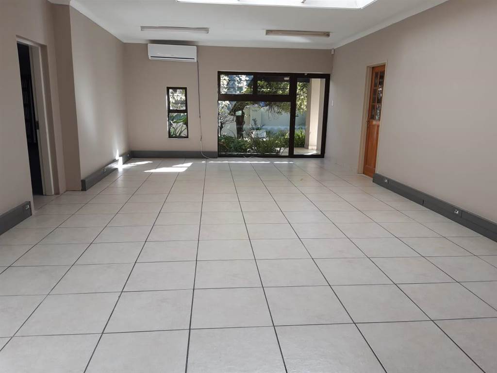 158  m² Commercial space in Secunda photo number 9