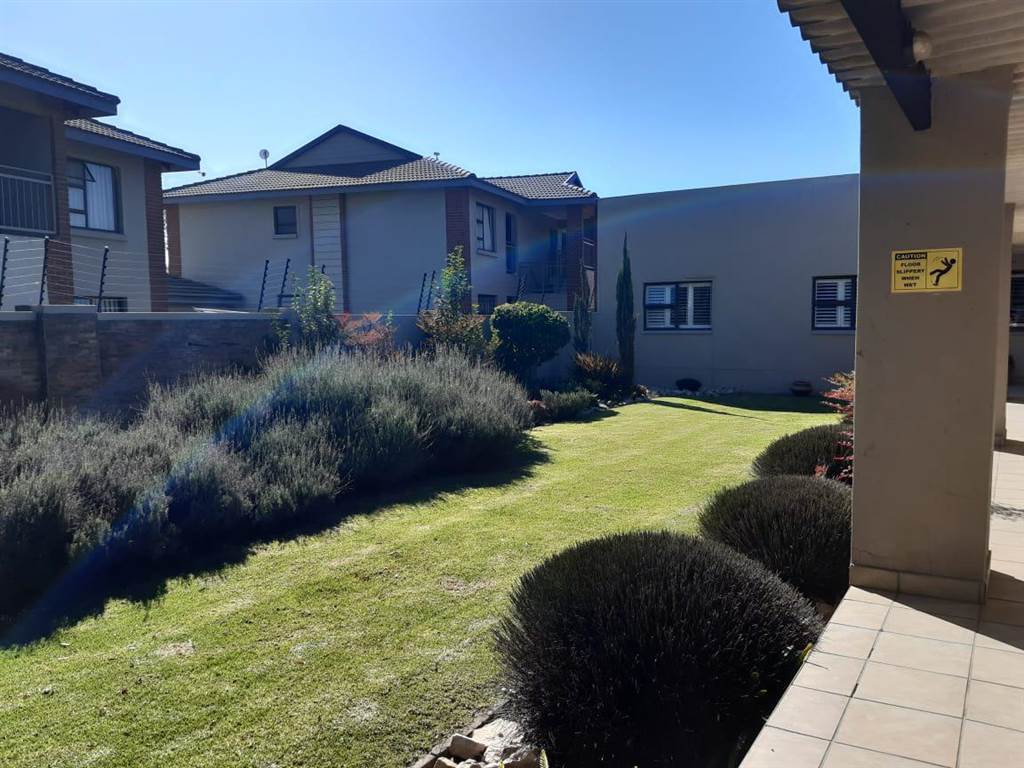 158  m² Commercial space in Secunda photo number 2