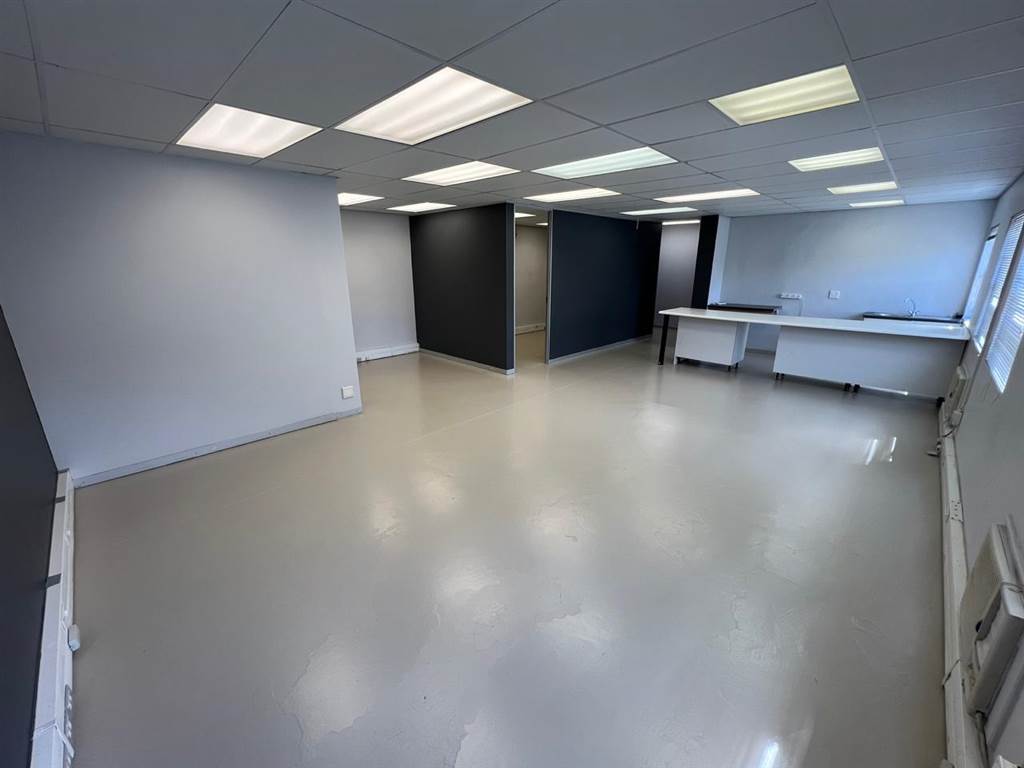 165  m² Commercial space in Tyger Valley photo number 8