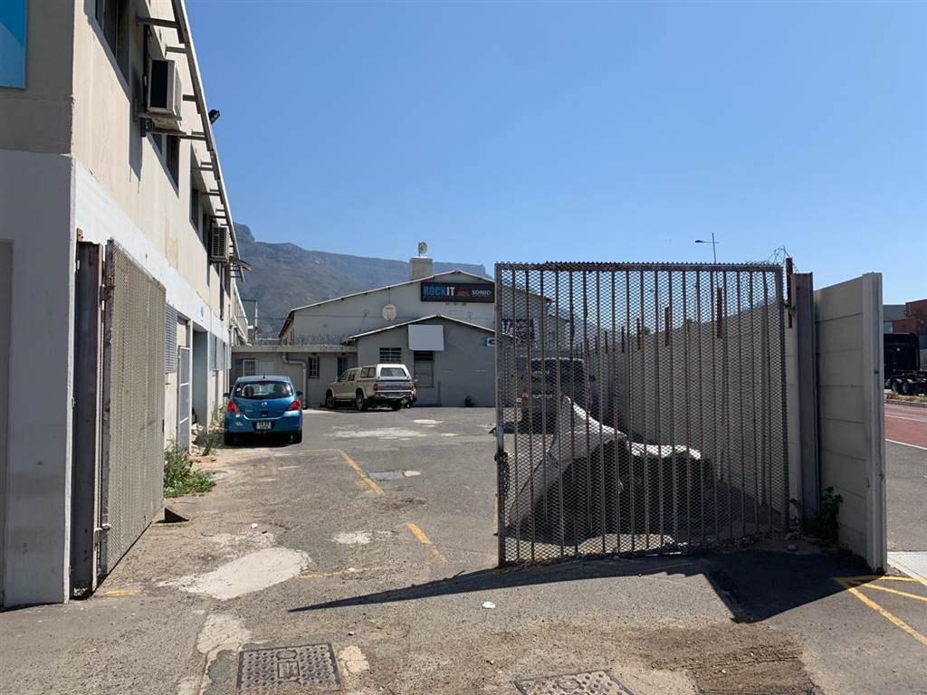 819  m² Industrial space in Paarden Eiland photo number 2