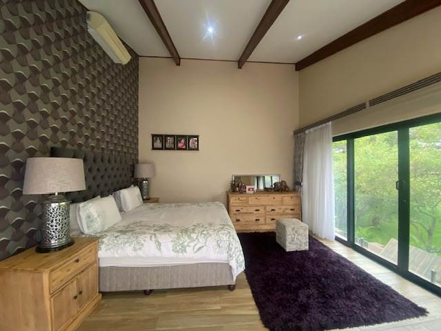 5 Bed House in Mzingazi Golf Estate photo number 17