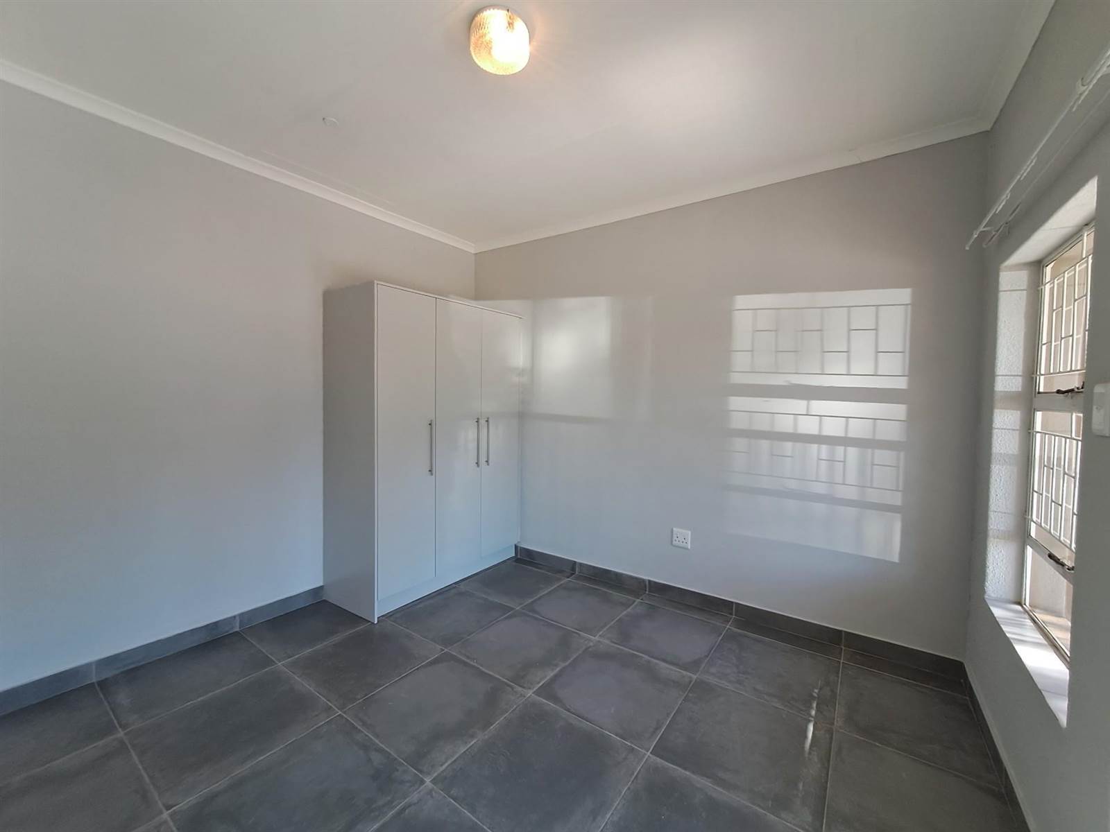 2 Bed Flat in Polokwane Central photo number 7