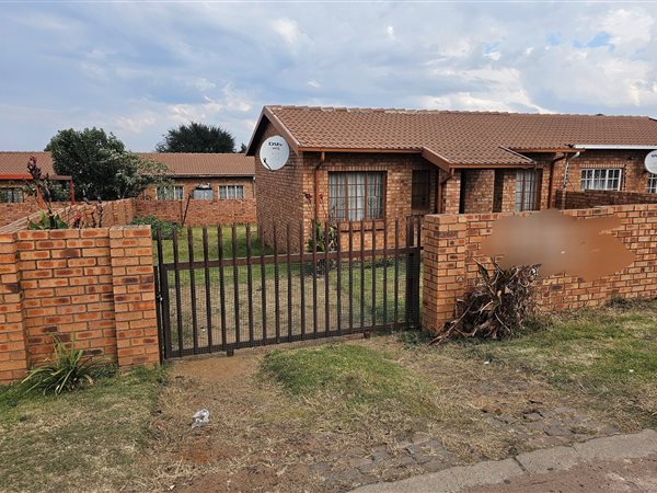2 Bedroom House 2 Bedroom House