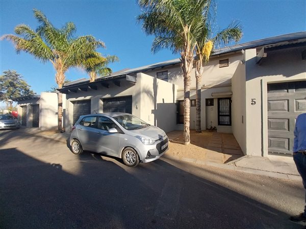 2 Bedroom House 2 Bedroom House