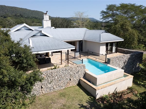 4 Bedroom House 4 Bedroom House